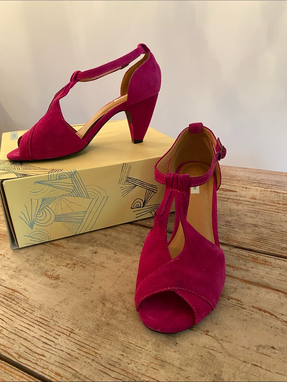 Kimchi Blue -Fuchsia Suede T-Strap Heels